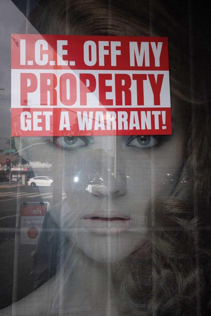 Local businesses signal their resistance to recent immigration raids, Pasadena, June 21, 2025. More than 1,600 people have been detained since the federal program to arrest undocumented immigrants in LA began in early June.