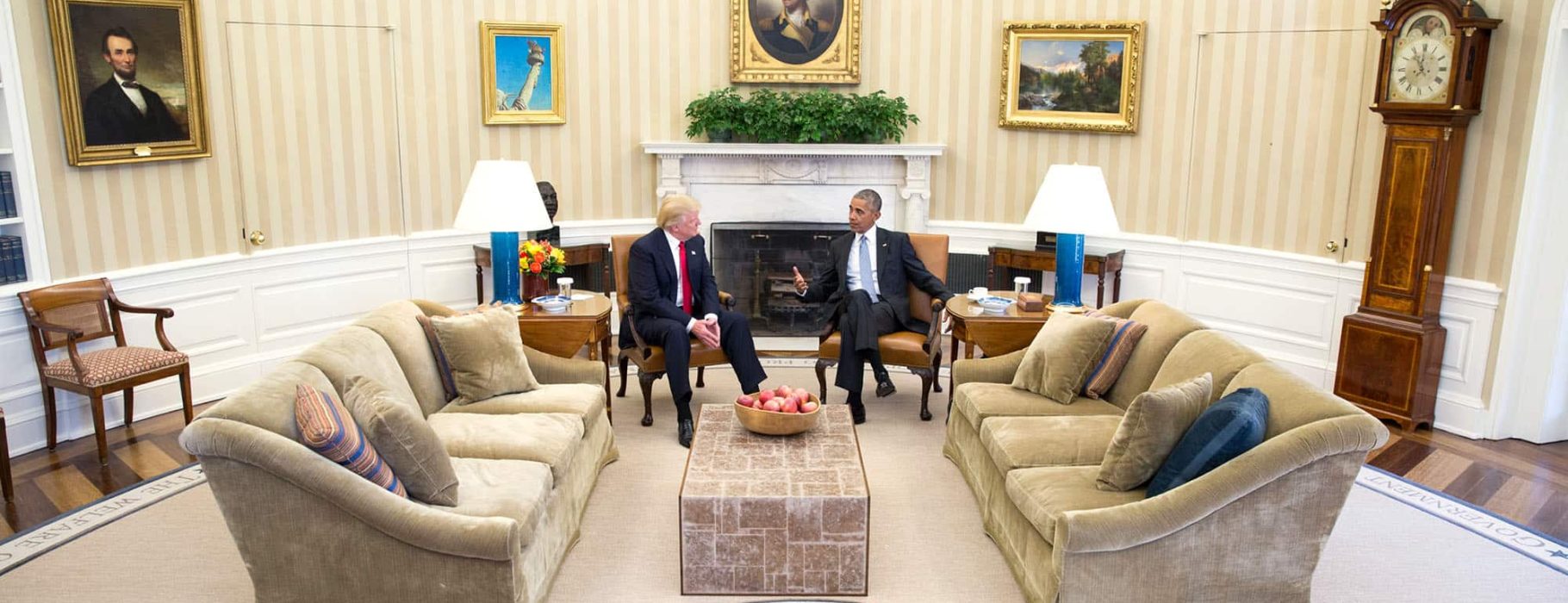 Barack_Obama_and_Donald_Trump_in_the_Oval_Office President Barack Obama meets with President-elect Donald Trump in the Oval Office, Nov. 10, 2016. (Official White House Photo by Pete Souza)